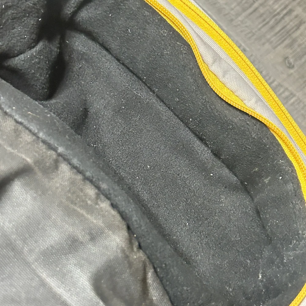 Vtg. Pre-KAVU Black, White, and Yellow Hiking Backpack - Picture 8 of 14